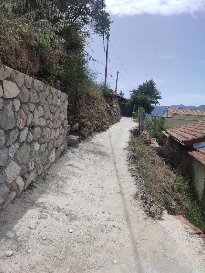 Traditional Houses In The Village Lazarata Bagian luar foto